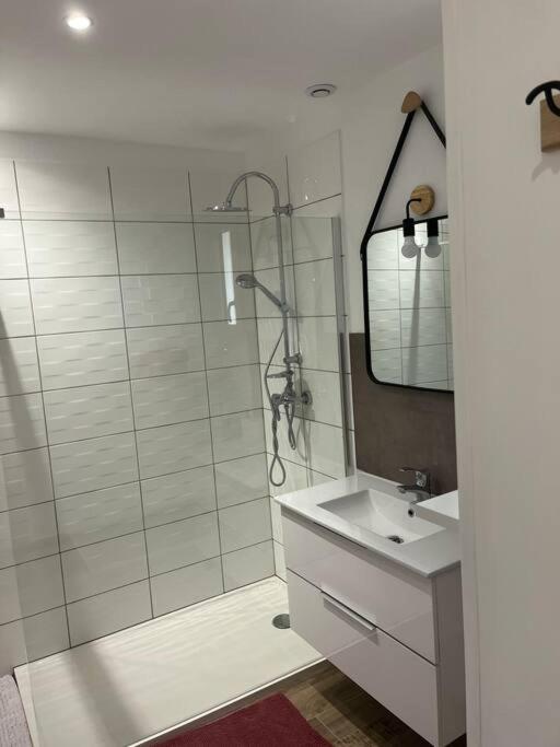Saint-Martin-des-Pezerits La Maison Du Perche Avec Jacuzzi מראה חיצוני תמונה