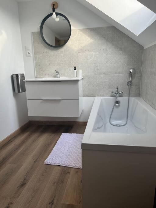 Saint-Martin-des-Pezerits La Maison Du Perche Avec Jacuzzi מראה חיצוני תמונה
